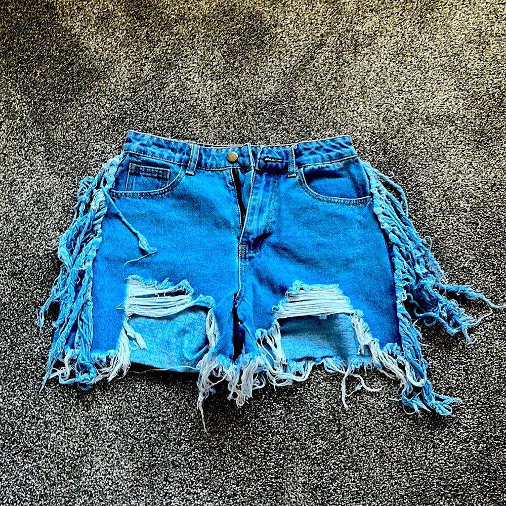 Distressed, high to low shorts